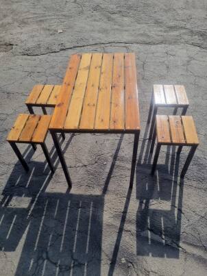 میزغذاخوری فلزی