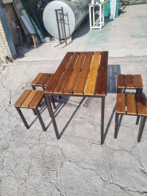 میز غذا خوری چوبی